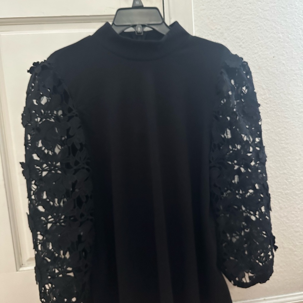 Chico Elegant Black Lace Sleeve Top - Picture 6 of 6